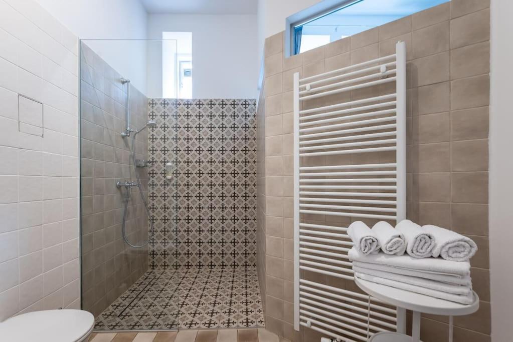 Appartement Spacious 2br By Metro And Center By Hm